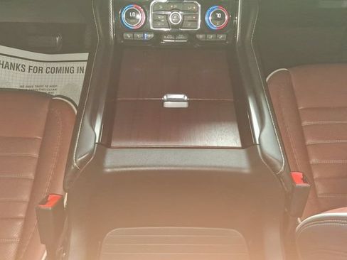 Used 2024 GMC Yukon Denali Ultimate AWD/4WD image 6