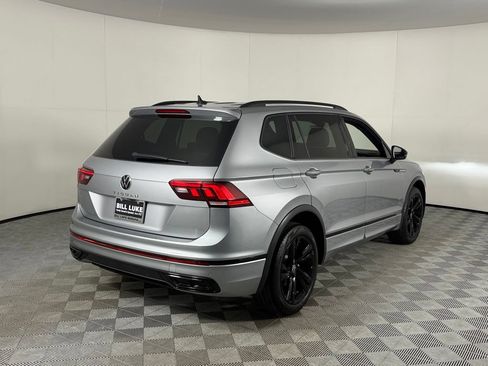 Used 2023 Volkswagen Tiguan SE R-Line FWD image 9