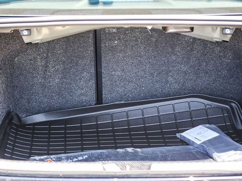 Used 2025 Volkswagen Jetta SE FWD image 12