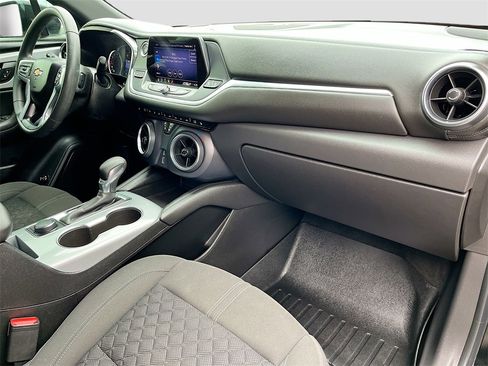 Used 2021 Chevrolet Blazer LT image 27