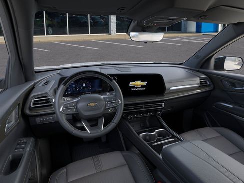 New 2026 Chevrolet Traverse High Country w/ LPO, Floor Liner Package AWD/4WD image 15