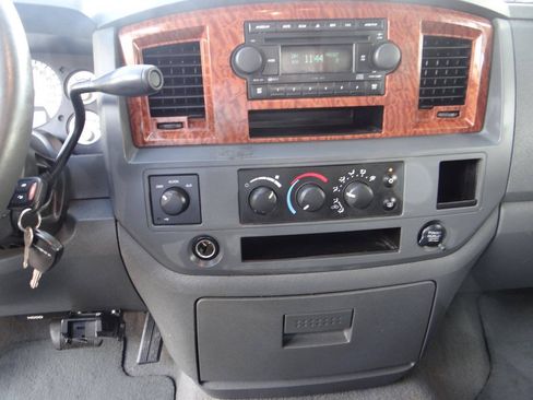 Used 2006 Dodge Ram 1500 Truck SLT w/ Trailer Tow Group AWD/4WD image 12