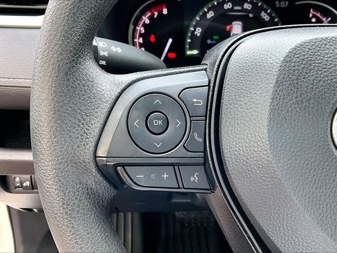 Certified 2023 Toyota RAV4 LE AWD/4WD image 22