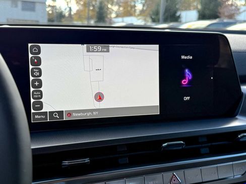 New 2025 Kia Telluride S image 17