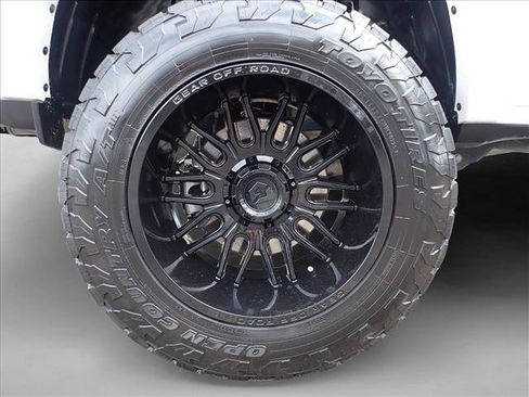 Used 2022 RAM 1500 Laramie w/ Sport Appearance Package AWD/4WD image 7