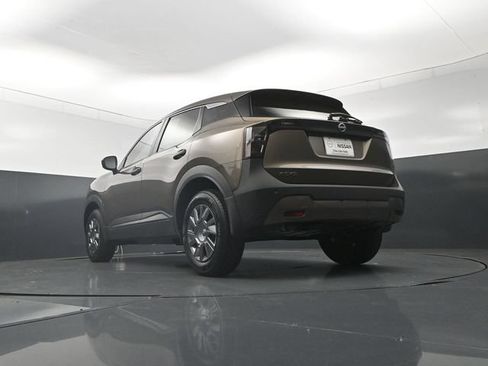 Used 2025 Nissan Kicks S w/ Interior Electronics Package FWD image 29