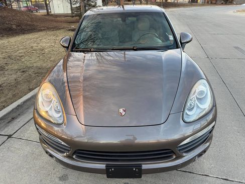 Used 2011 Porsche Cayenne S AWD/4WD image 2