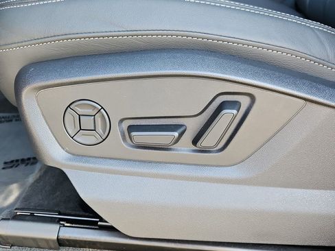 Used 2025 Audi Q7 2.0T Premium w/ Convenience Plus Package image 12