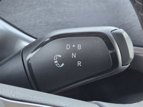 New 2025 Volkswagen ID. Buzz Pro S image 16