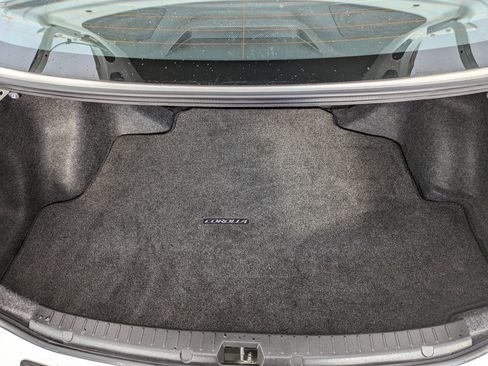 Used 2012 Toyota Corolla S image 32