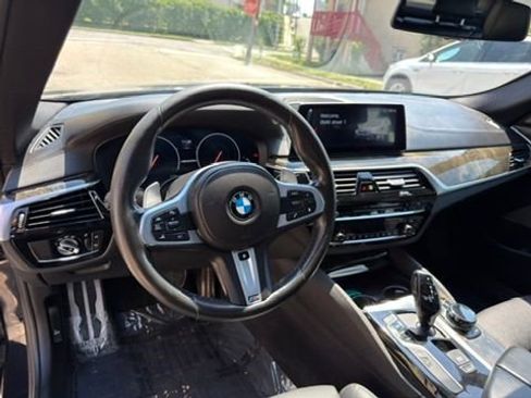 Used 2019 BMW M550i xDrive w/ Dynamic Handling Package AWD/4WD image 21