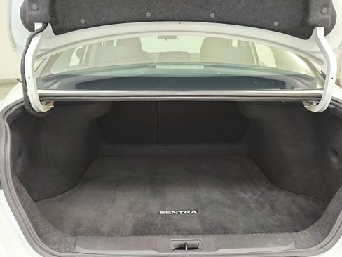 Used 2022 Nissan Sentra SV FWD image 26