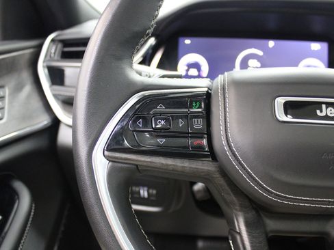 Used 2022 Jeep Grand Cherokee Overland image 39
