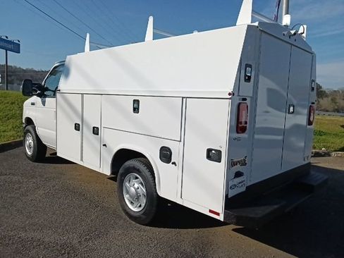 New 2026 Ford E-350 and Econoline 350 Super Duty w/ Power Equipment Group image 5