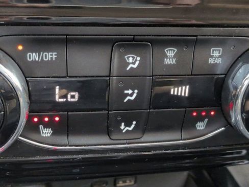 Used 2025 Chevrolet Trax ACTIV w/ Driver Confidence Package FWD image 21