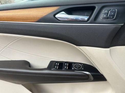 Used 2016 Lincoln MKC Reserve FWD image 14