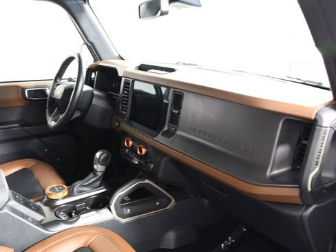 Used 2024 Ford Bronco Outer Banks image 18