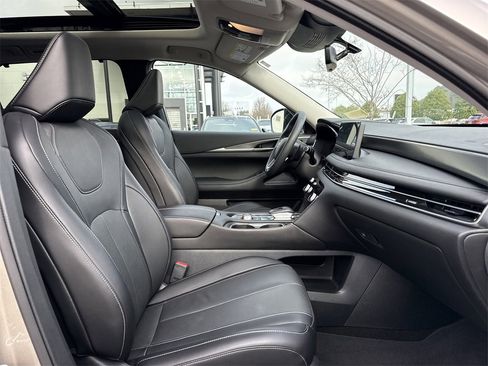 Used 2024 INFINITI QX60 Luxe image 28