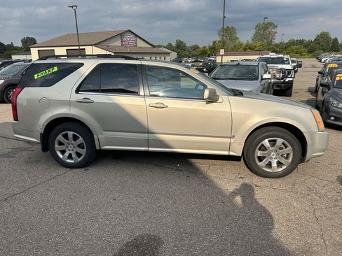 Used 2008 Cadillac SRX w/ Utility Package AWD/4WD image 4