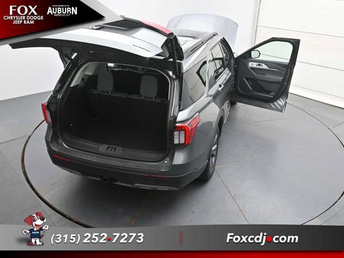 Used 2025 Ford Explorer Active w/ Active Comfort Package AWD/4WD image 43