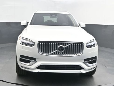 Certified 2025 Volvo XC90 B6 Ultra w/ Protection Package AWD/4WD image 9