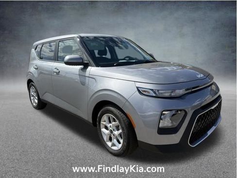 Certified 2022 Kia Soul LX w/ Technology Package FWD image 5