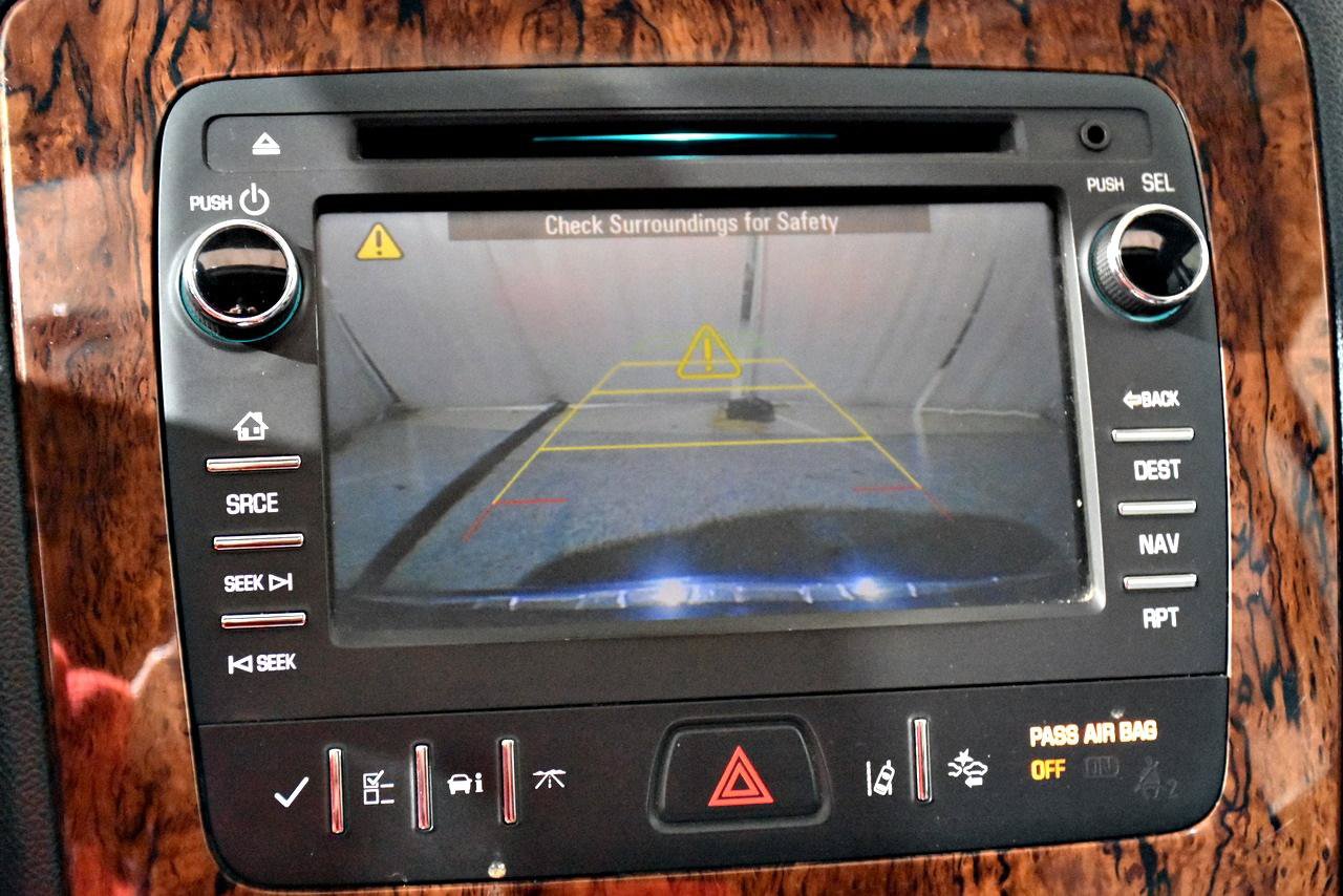 Used 2014 Chevrolet Traverse LTZ FWD image 34