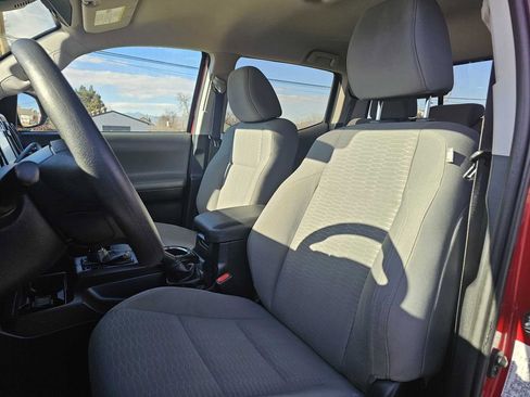 Used 2019 Toyota Tacoma SR w/ SR Convenience Package image 11