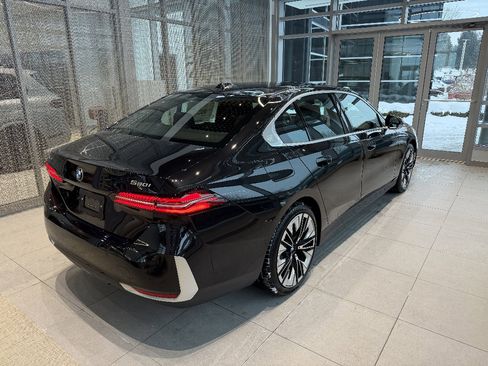 New 2026 BMW 530i xDrive w/ Premium Package image 6