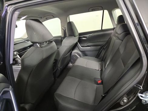 Used 2025 Toyota RAV4 XLE FWD image 15