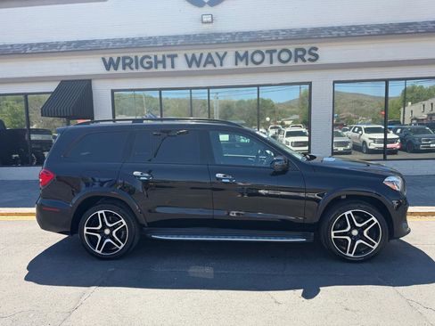 Used 2017 Mercedes-Benz GLS 550 4MATIC image 2