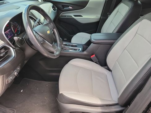 Used 2020 Chevrolet Equinox Premier FWD image 3