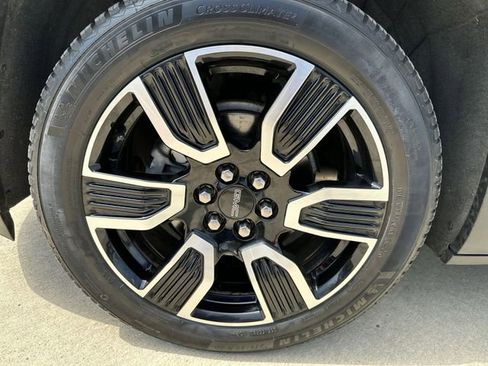 Certified 2021 GMC Acadia SLT w/ Elevation Edition AWD/4WD image 22