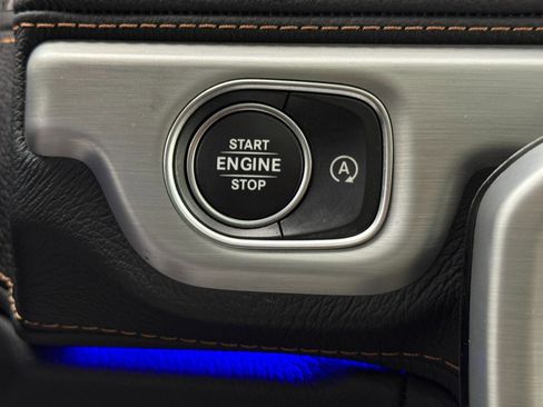 Used 2021 Mercedes-Benz G 63 AMG 4MATIC w/ G Manufaktur Interior Package image 27