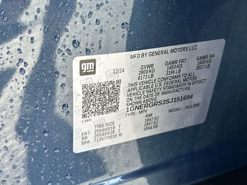 Used 2025 Chevrolet Traverse LT image 36