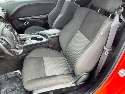 Used 2022 Dodge Challenger GT image 18