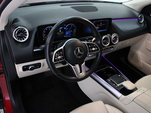 Used 2022 Mercedes-Benz GLA 250 4MATIC image 13