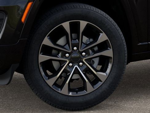 New 2025 Jeep Grand Cherokee Overland image 8