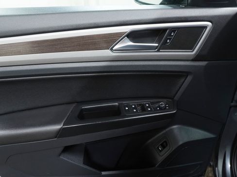 Used 2019 Volkswagen Atlas SE w/ Panoramic Sunroof Package AWD/4WD image 24