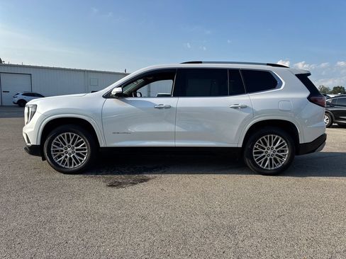 Used 2025 GMC Acadia Denali FWD image 3