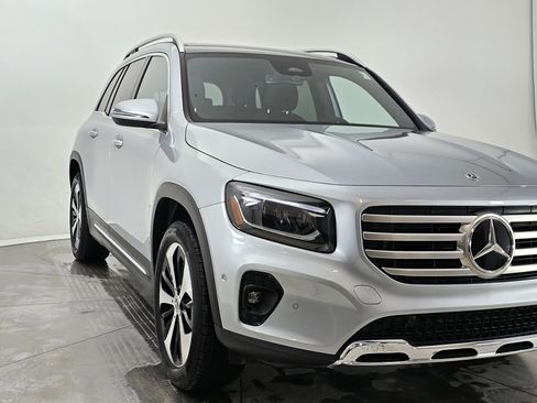 Certified 2025 Mercedes-Benz GLB 250 4MATIC image 49