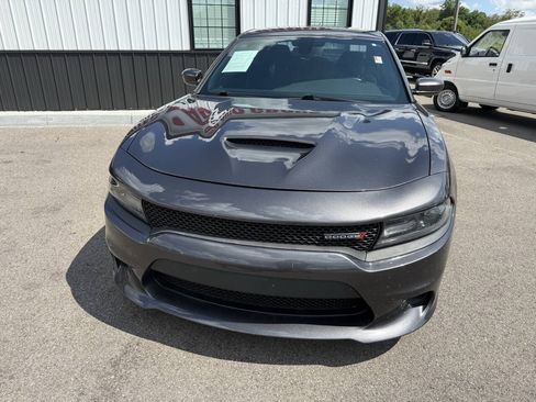 Used 2019 Dodge Charger GT RWD image 2