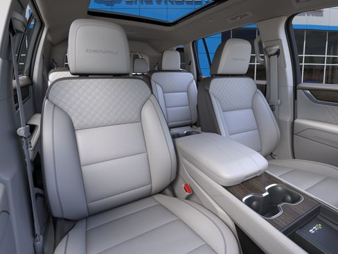 New 2026 GMC Acadia Denali w/ Super Cruise Package FWD image 17
