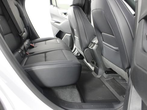 New 2027 Chevrolet Equinox LT w/ Convenience Package II FWD image 19