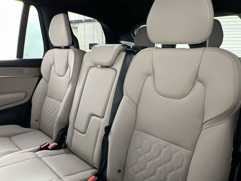 Used 2026 Volvo XC90 B6 Plus w/ Protection Package Premier AWD/4WD image 23