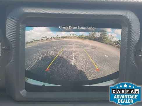 Used 2020 Jeep Wrangler Unlimited Sahara image 19