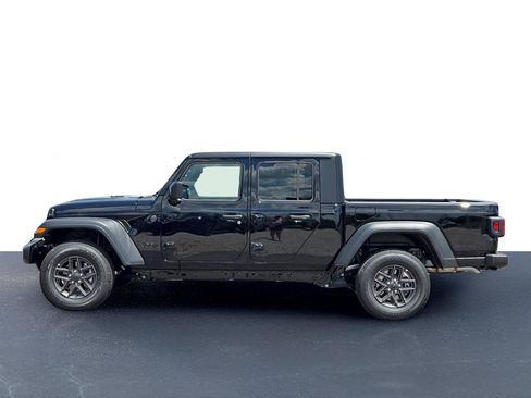 New 2025 Jeep Gladiator Sport image 12