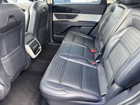 Used 2024 Lincoln Nautilus Reserve image 19