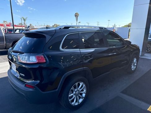 Used 2019 Jeep Cherokee Latitude w/ Popular Appearance Group FWD image 11