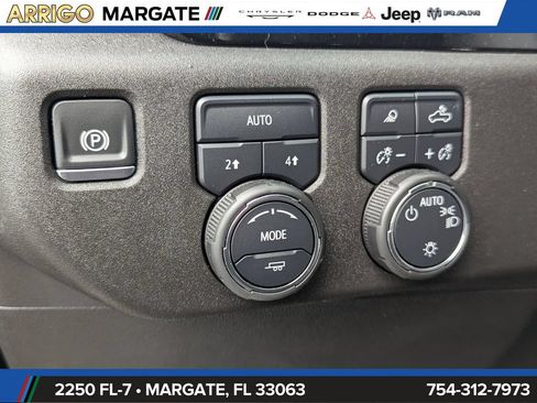 Used 2024 Chevrolet Silverado 1500 LT w/ Safety Package AWD/4WD image 13